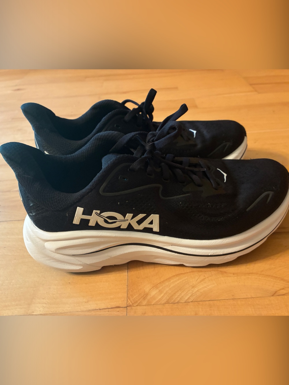 Hoka Black and White Performance Running Shoes - Clifton 10 - Picture 4 of 8